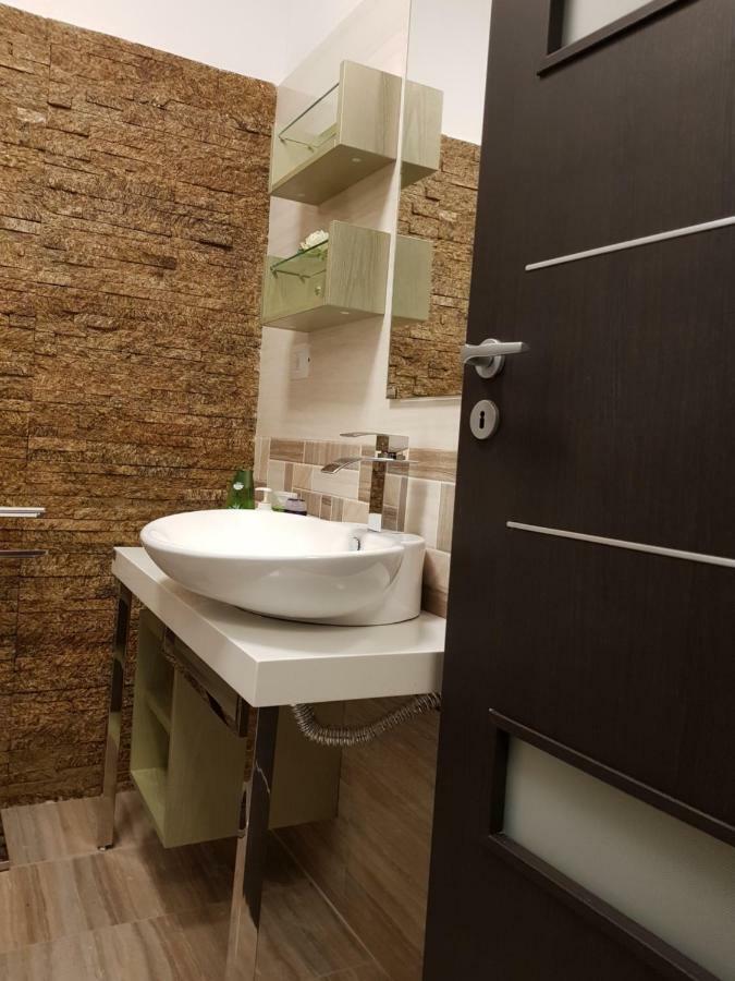Bk Hotel Navodari Luaran gambar