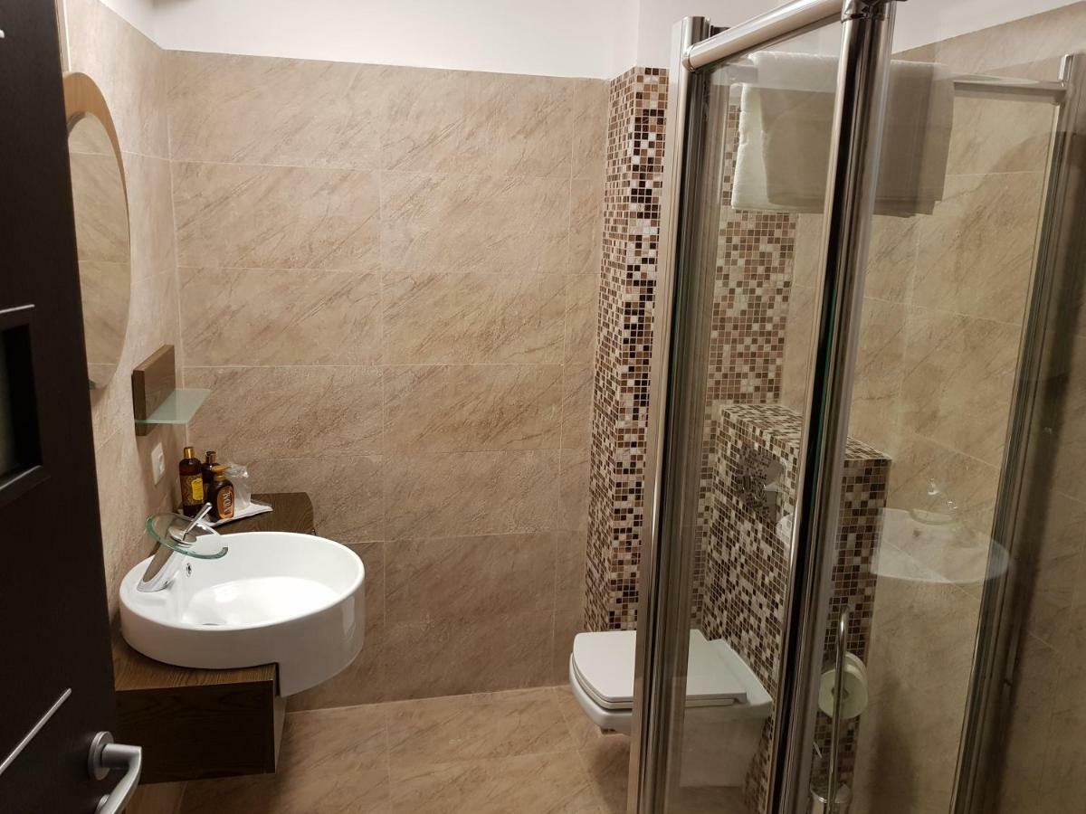 Bk Hotel Navodari Luaran gambar